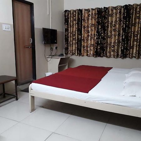 Priya Lodge Colhapur Exterior foto